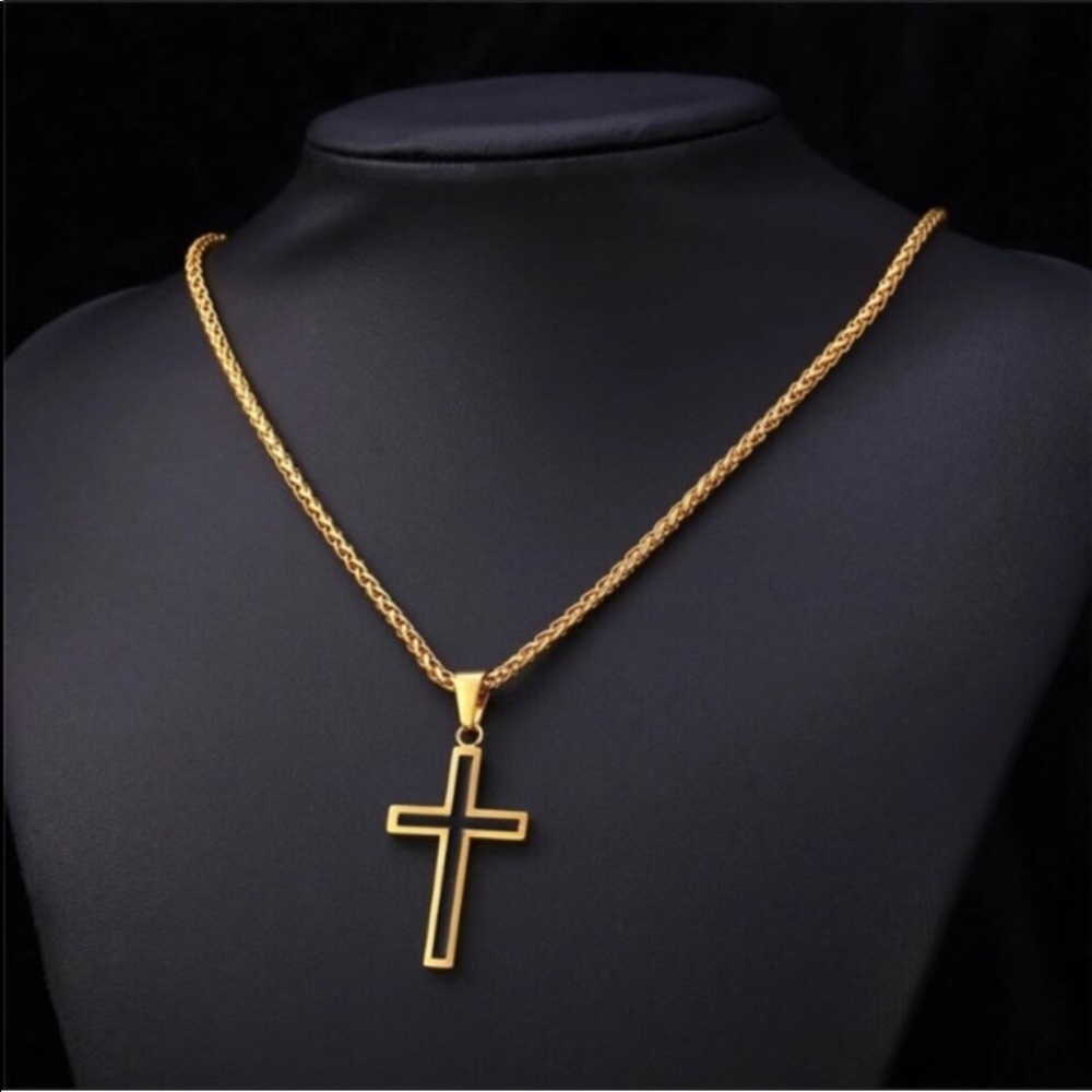 New  18k Yellow Gold Filled Pendant & Necklace
